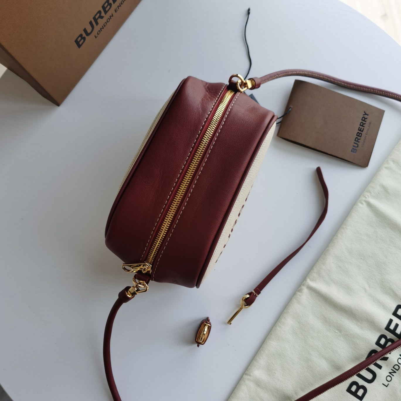 LuxluxHouse Great quality Burberry Bag Top Quality 18*8*11cm Free shipping