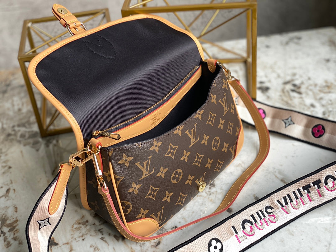 LuxluxHouse Great quality Louis Vuitton Bag Top Quality 25*9*15cm Free shipping