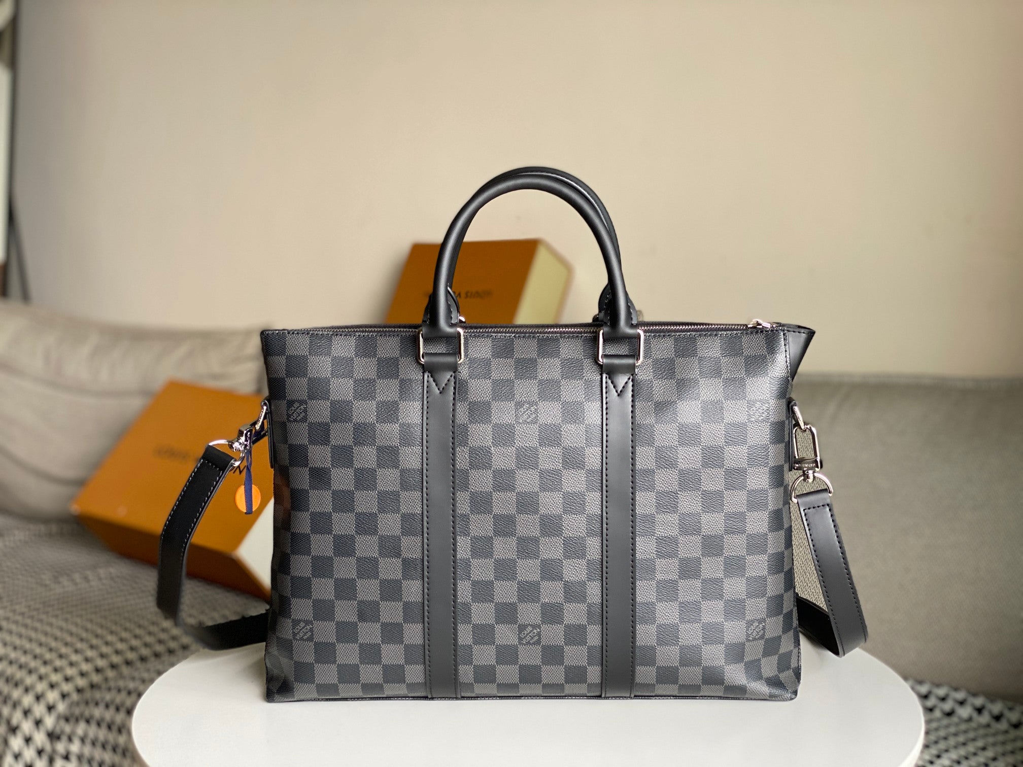 LuxluxHouse Great quality Louis Vuitton Bag Top Quality 39*29*5CM Free shipping