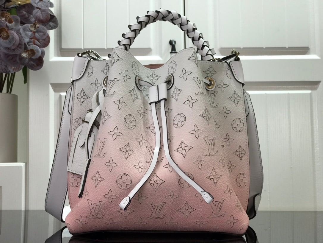 LuxluxHouse Great quality Louis Vuitton Top Bag 25 x 25 x 20 cm Free shipping