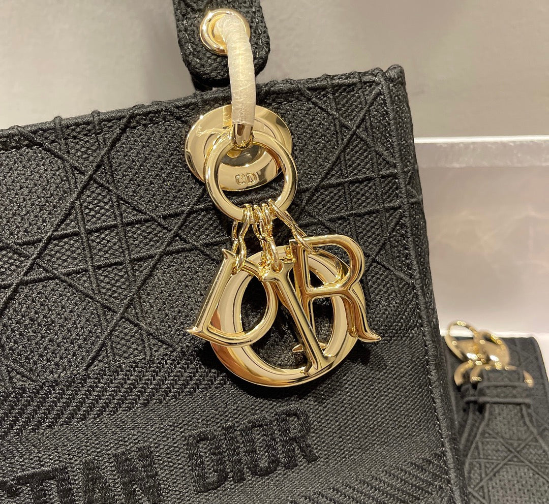 Free shipping LuxluxHouse Dior Top Bag 24*20*11cm