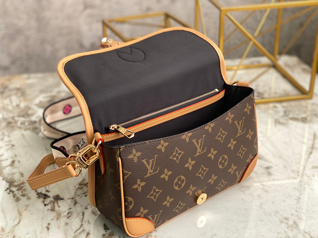 LuxluxHouse Great quality Louis Vuitton Bag Top Quality 25*9*15cm Free shipping