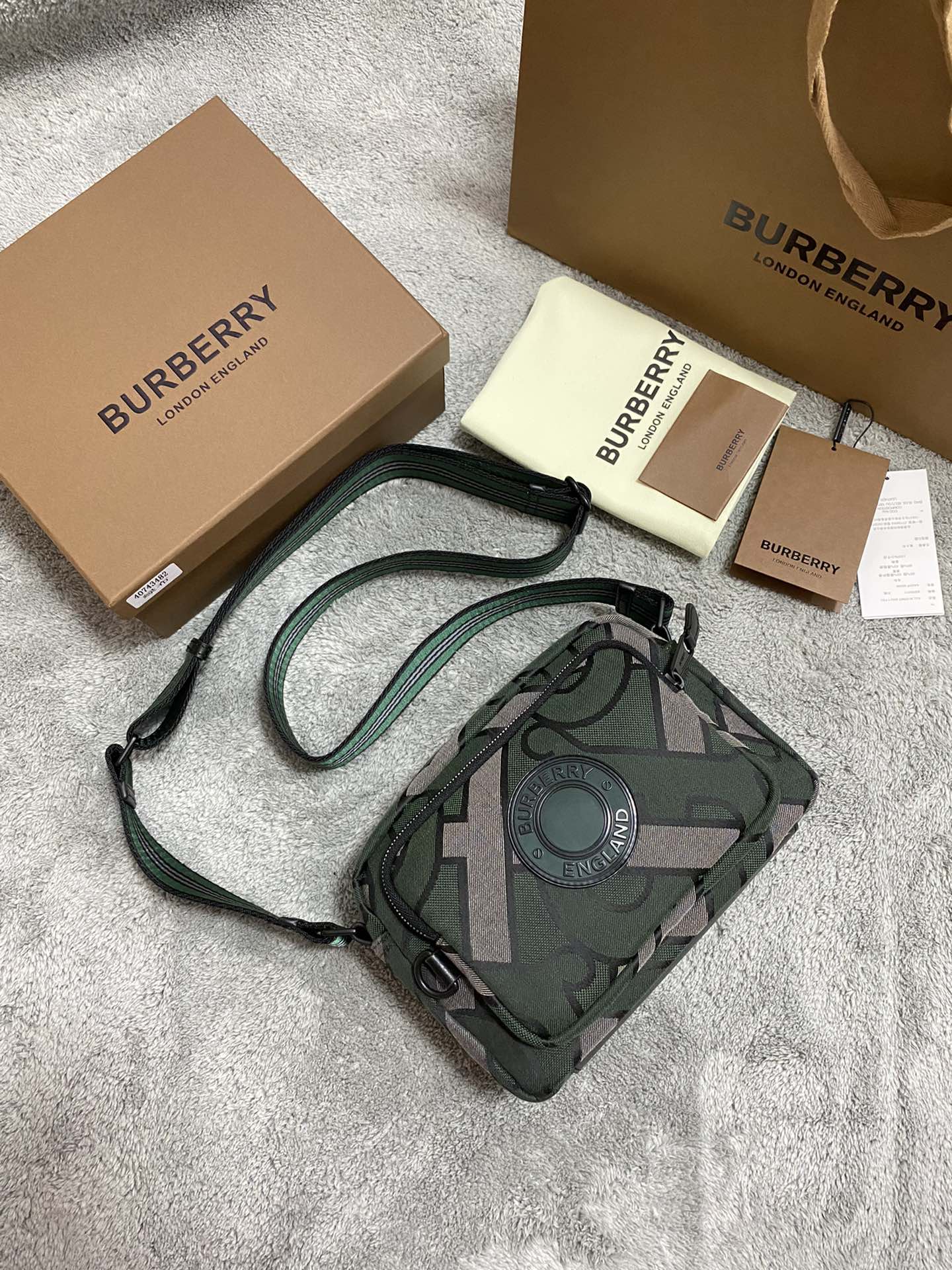 LuxluxHouse Great quality Burberry Bag Top Quality 23*15*7cm Free shipping