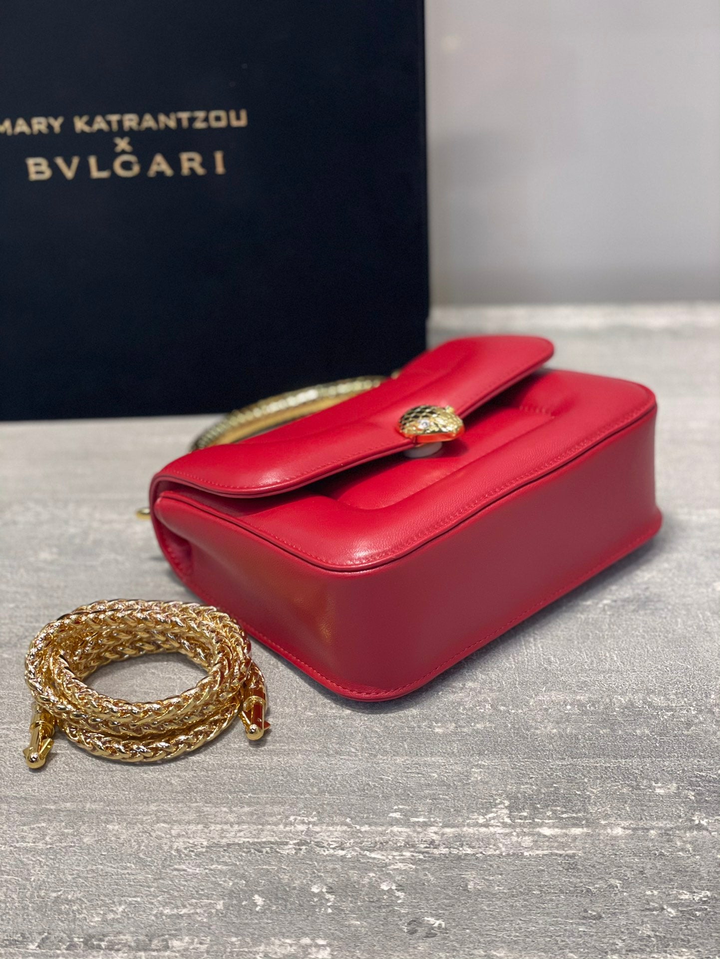 LuxluxHouse Great quality Bvlgari Top Quality Bag 19.2*15*6CM Free shipping