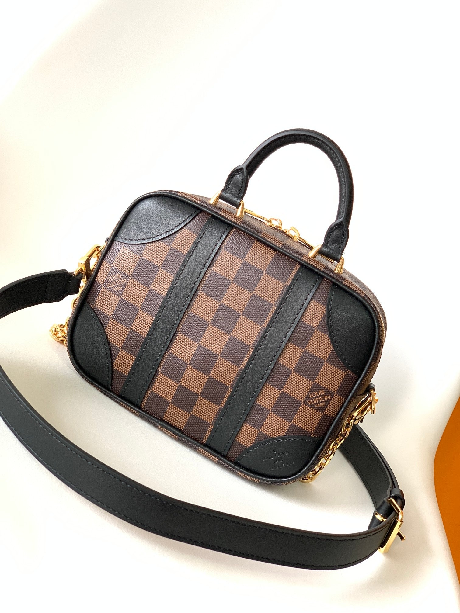 LuxluxHouse Great quality Louis Vuitton Bag Top Quality 21*16*7CM Free shipping