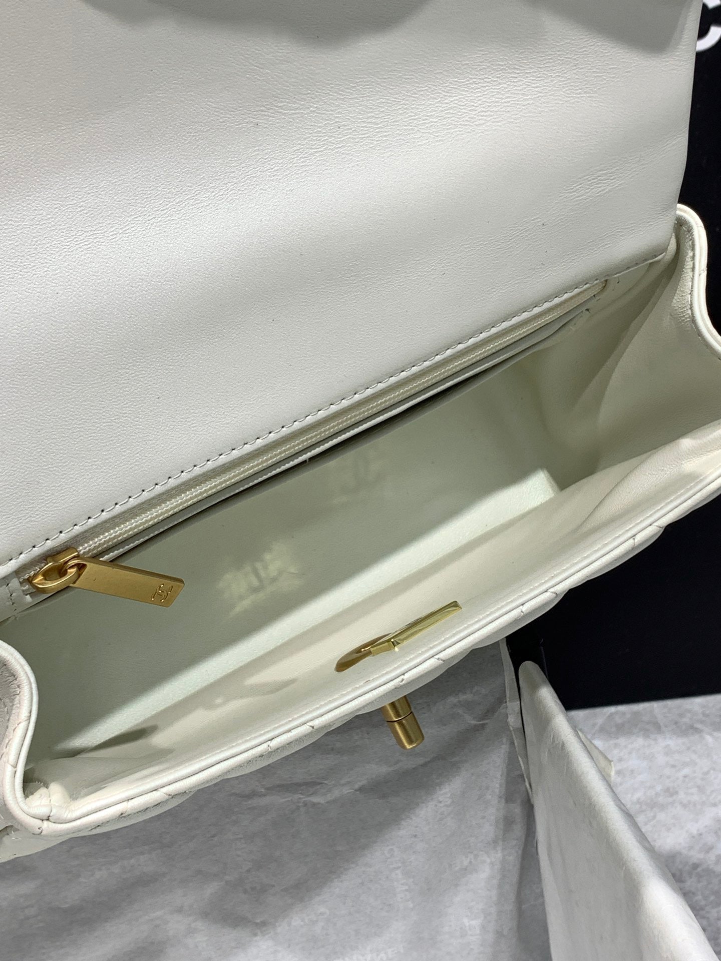 Chanel Bag Top Quality 2431 ( LuxluxHouse)