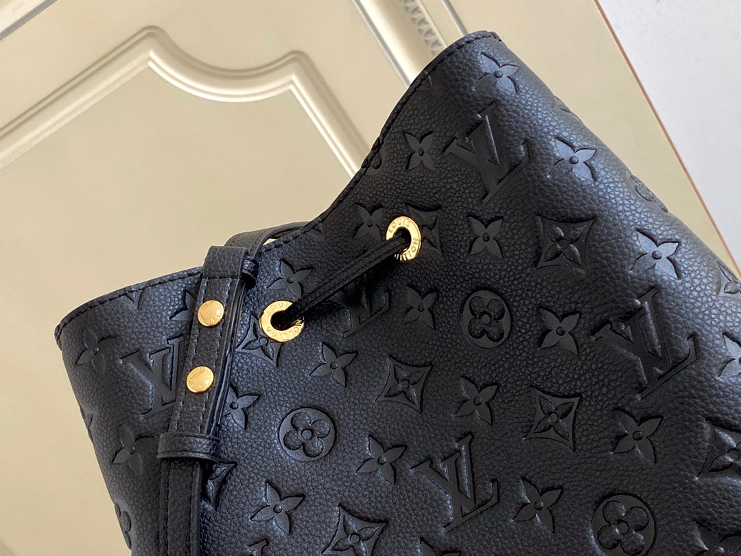 LuxluxHouse Great quality Louis Vuitton Top Bag 26*26*17.5cm Free shipping