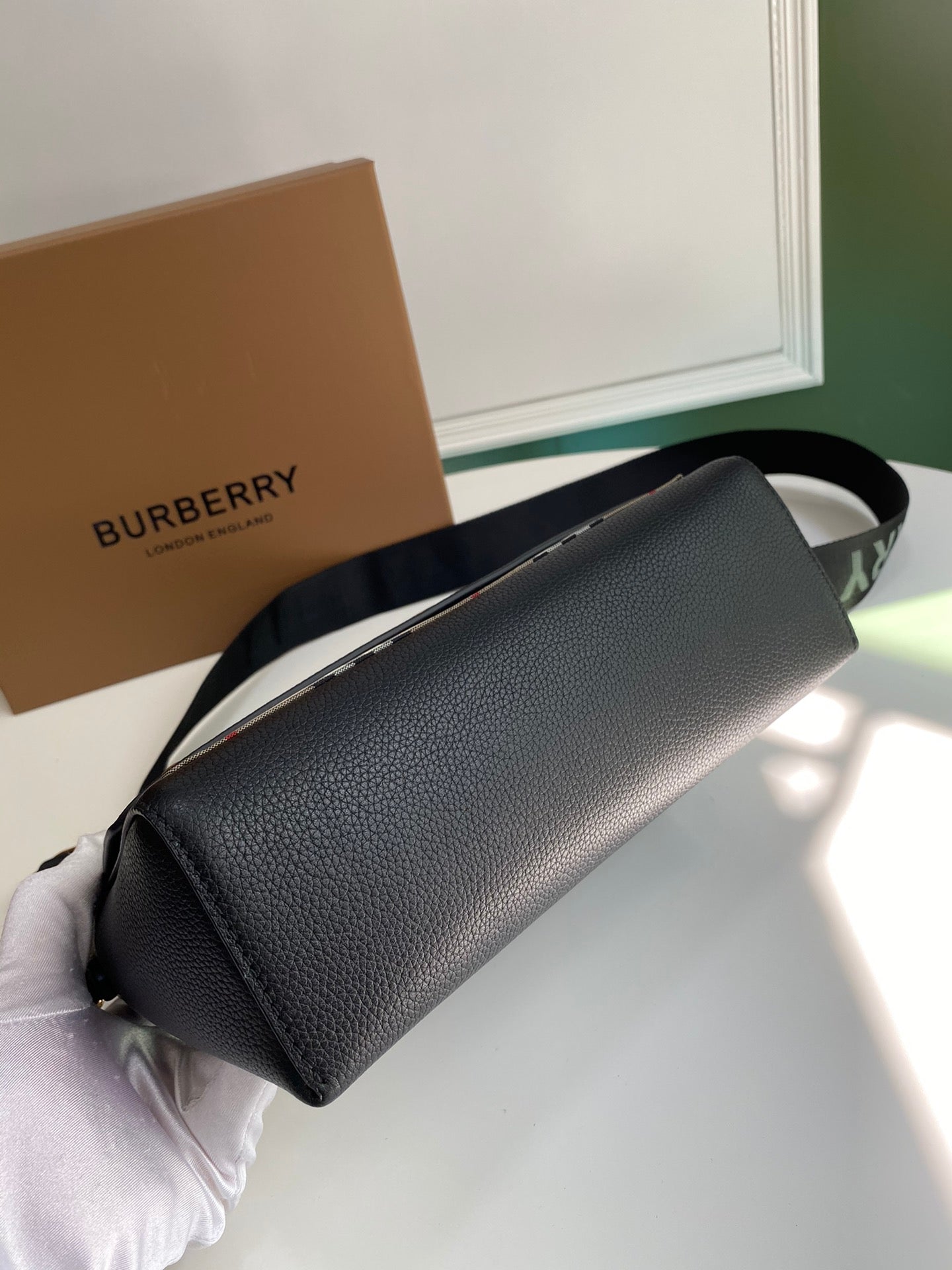 LuxluxHouse Great quality Burberry Bag Top Quality 25*8.5*18CM Free shipping