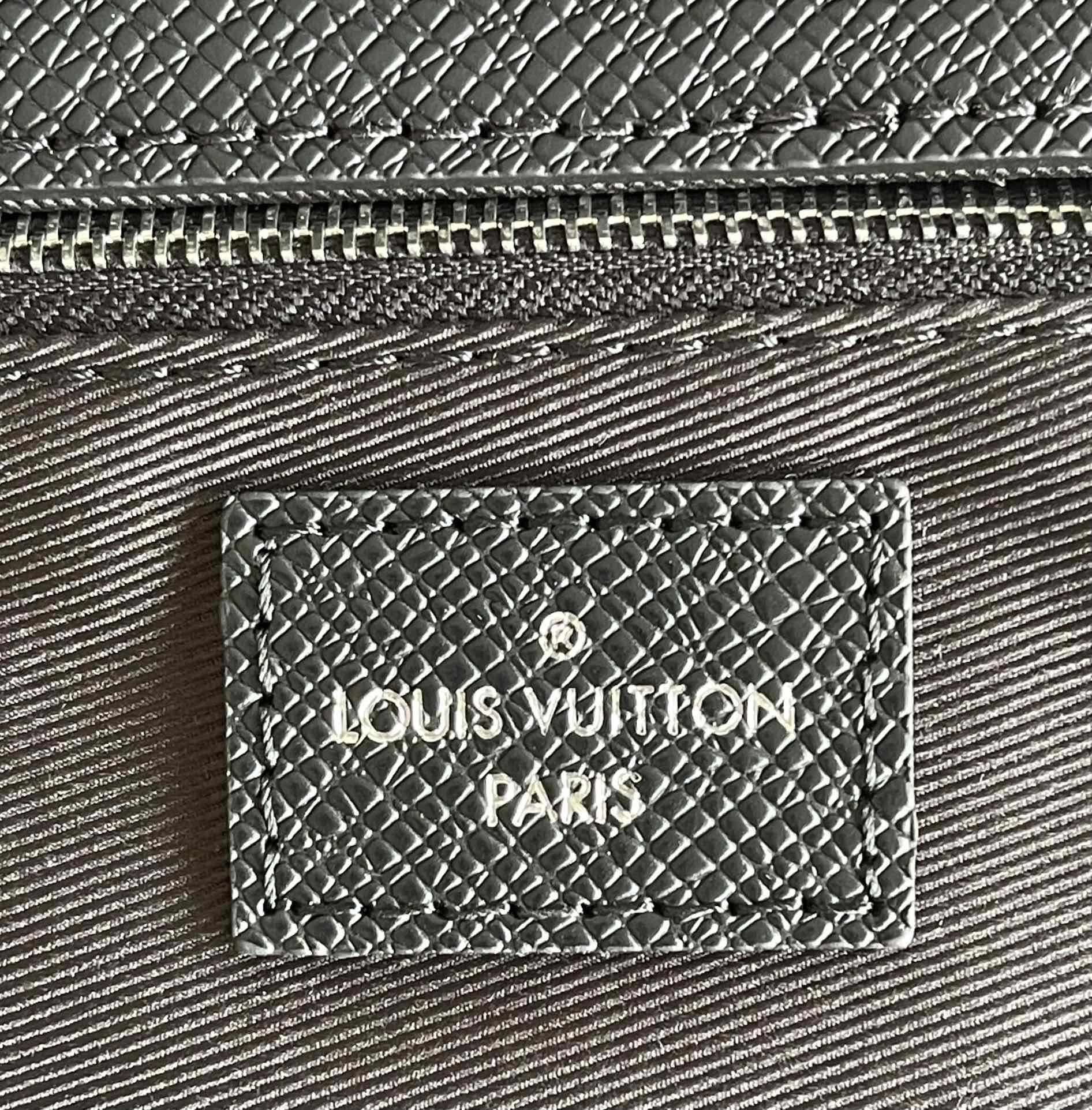 LuxluxHouse Great quality Louis Vuitton Bag Top Quality 28.3*18.3*4.3CM Free shipping