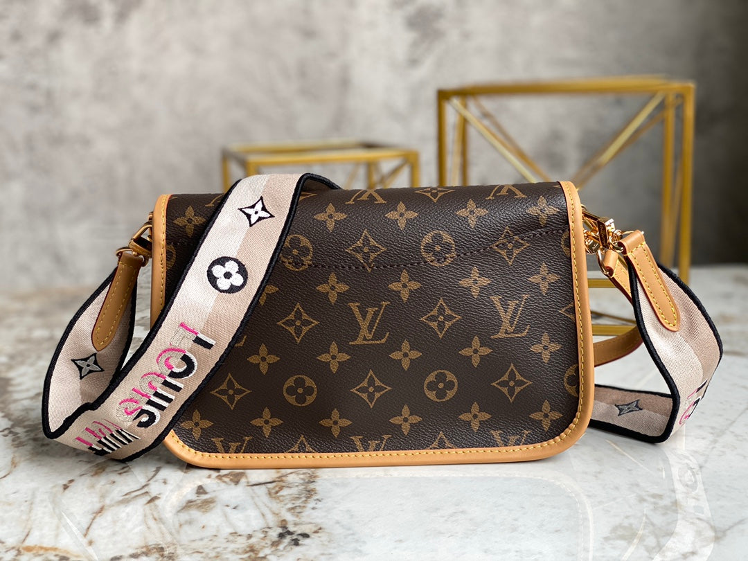 LuxluxHouse Great quality Louis Vuitton Bag Top Quality 25*9*15cm Free shipping