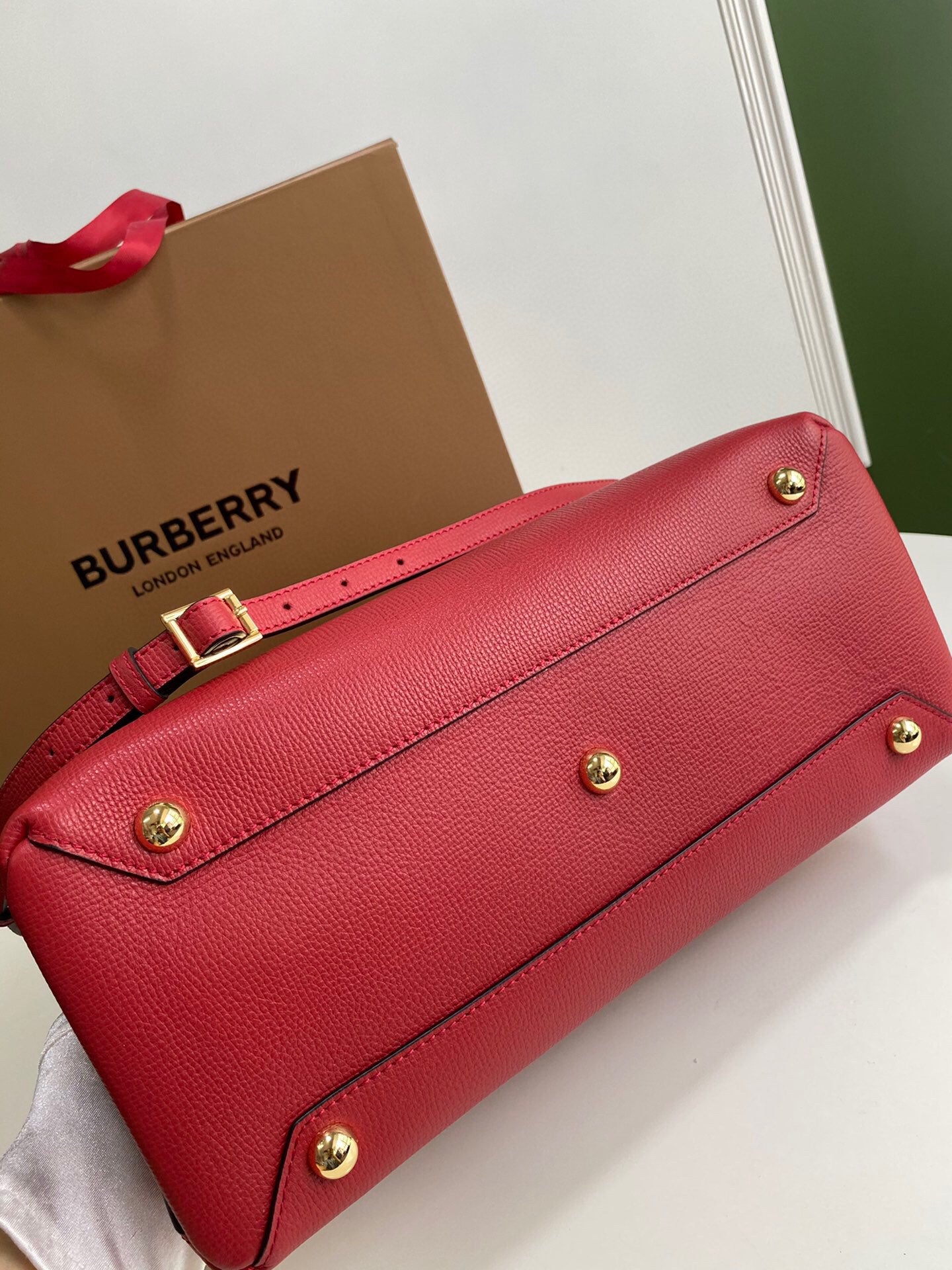 LuxluxHouse Great quality Burberry Bag Top Quality 34 x 16 x 25cm Free shipping