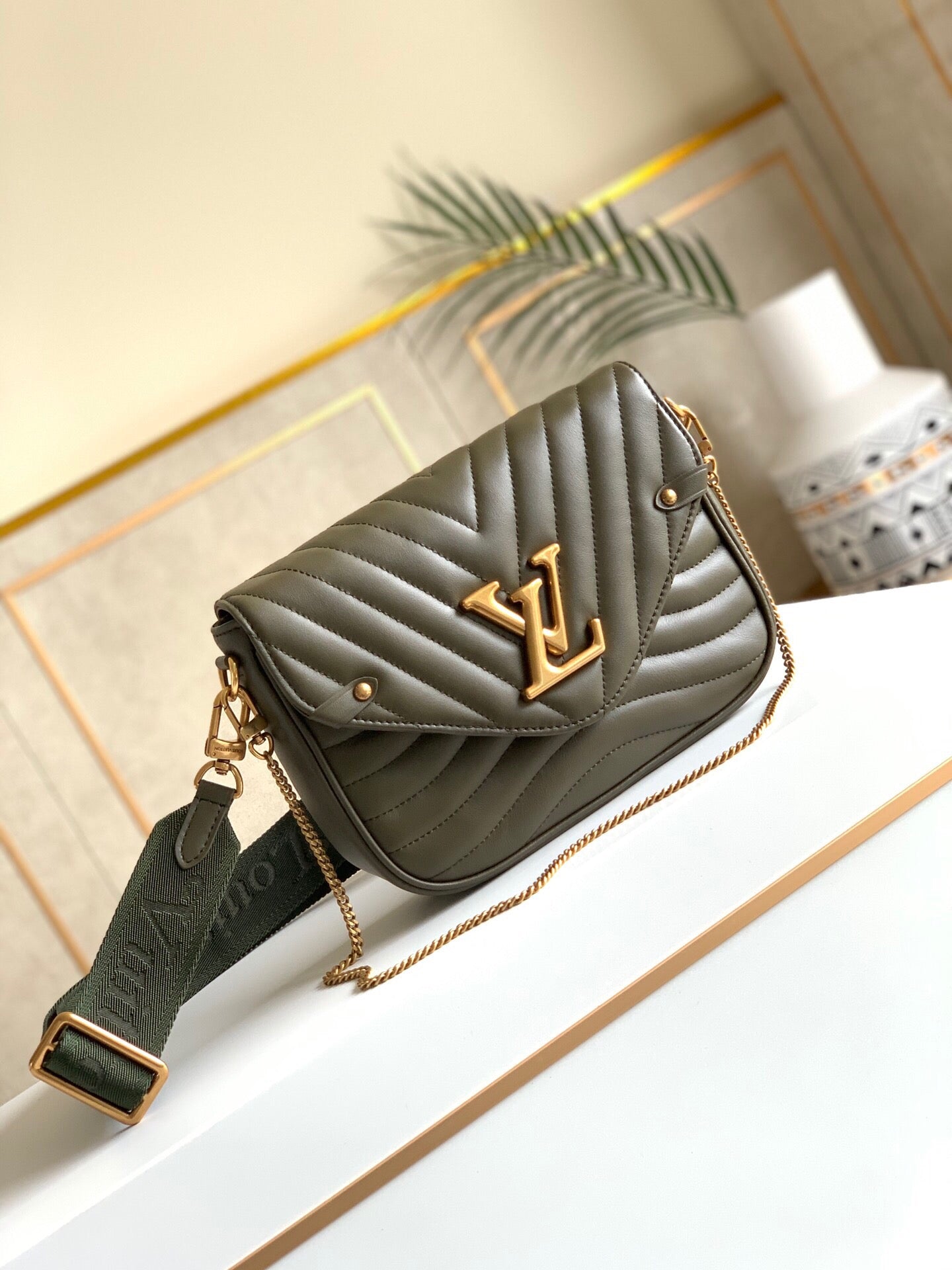 LuxluxHouse Great quality Louis Vuitton Bag Top Quality 21*13*6.5cm Free shipping