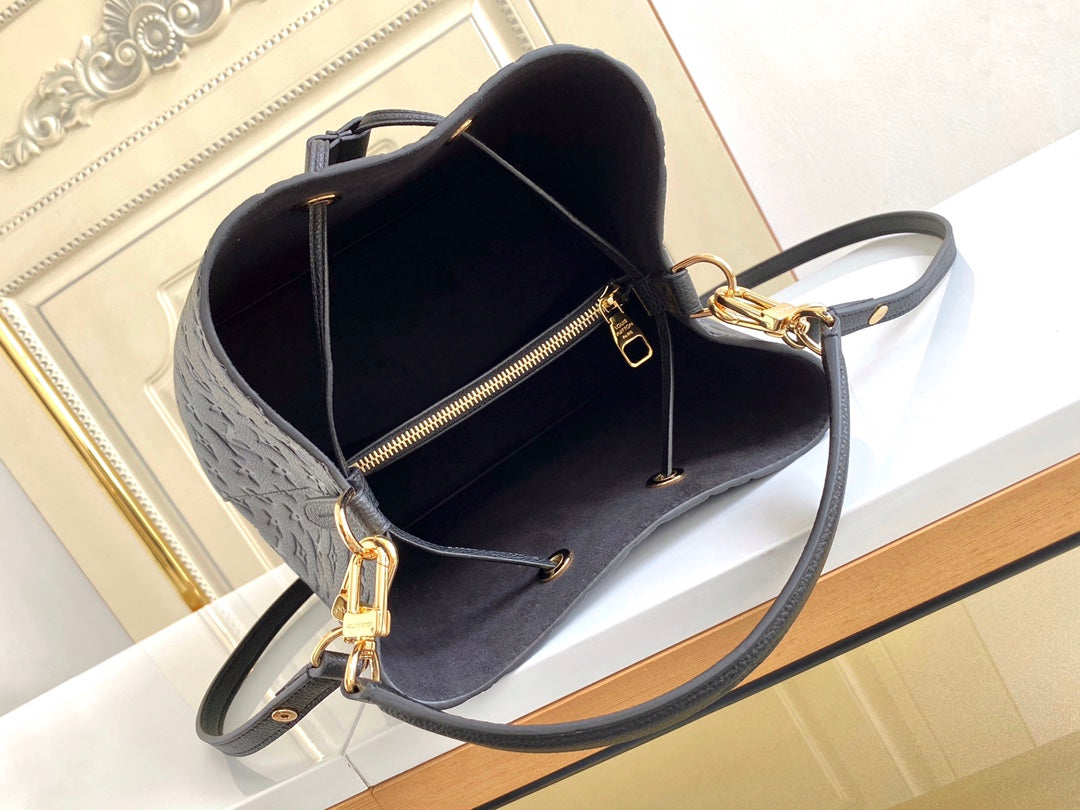 LuxluxHouse Great quality Louis Vuitton Top Bag 26*26*17.5cm Free shipping