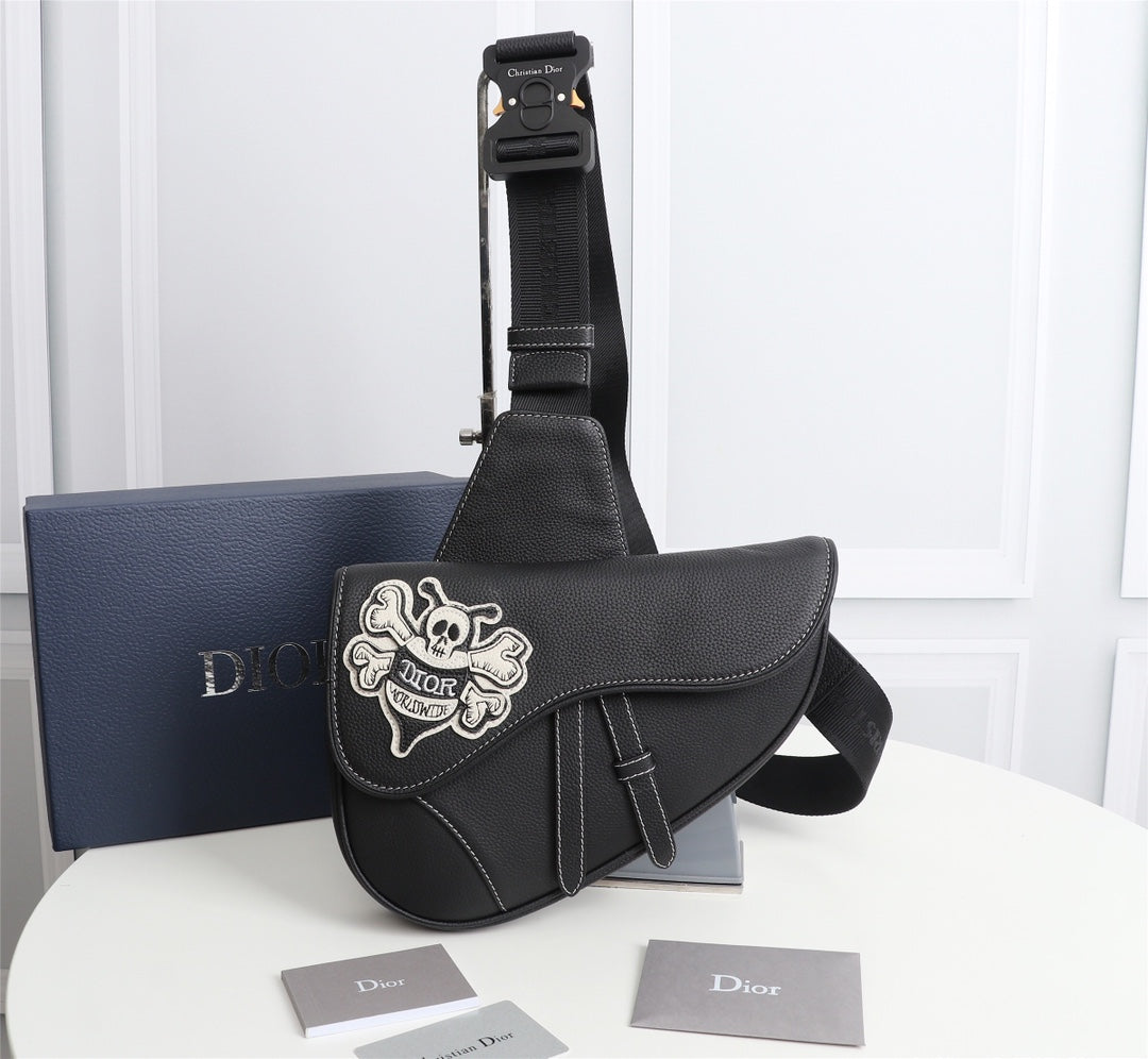 Free shipping LuxluxHouse Dior Top Bag 26*19*4.5cm