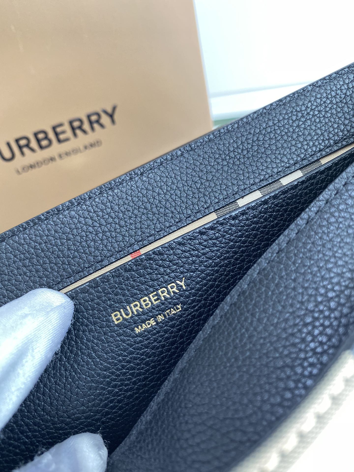 LuxluxHouse Great quality Burberry Bag Top Quality 25*8.5*18CM Free shipping