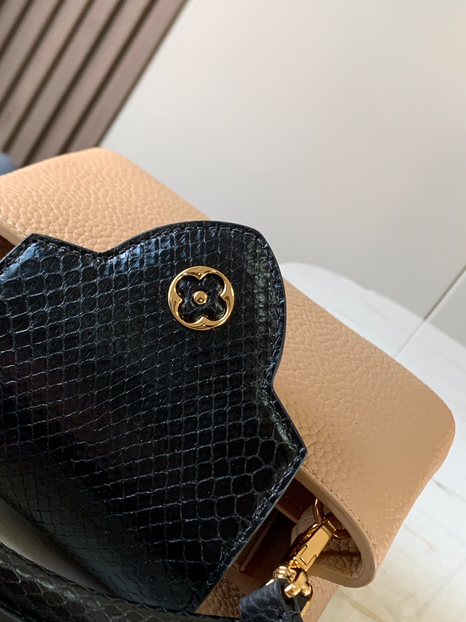 LuxluxHouse Great quality Louis Vuitton Bag Top Quality 21*14*8CM Free shipping