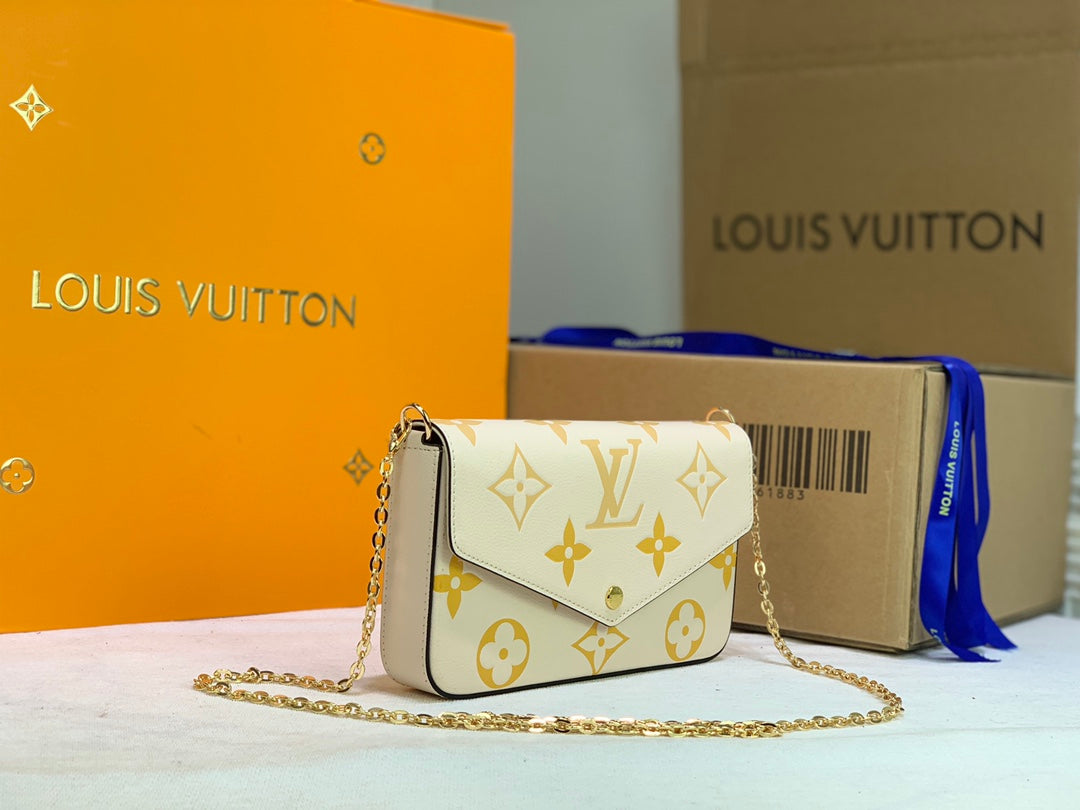 LuxluxHouse Great quality Louis Vuitton Top Bag 12*12*3cm Free shipping