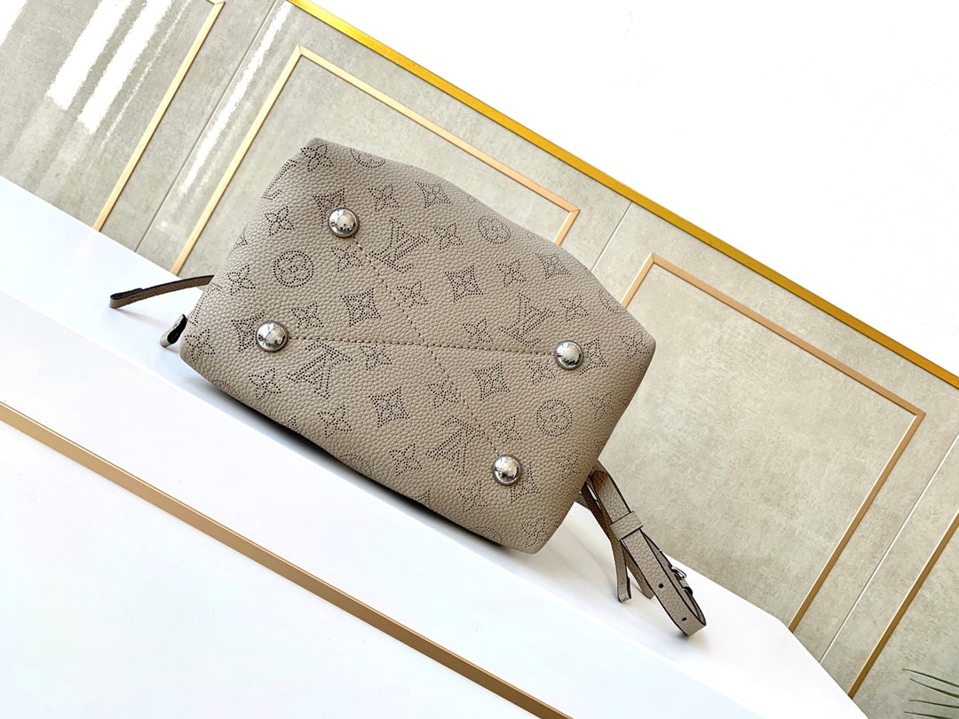 LuxluxHouse Great quality Louis Vuitton Top Bag 19 x 22 x 14 cm Free shipping