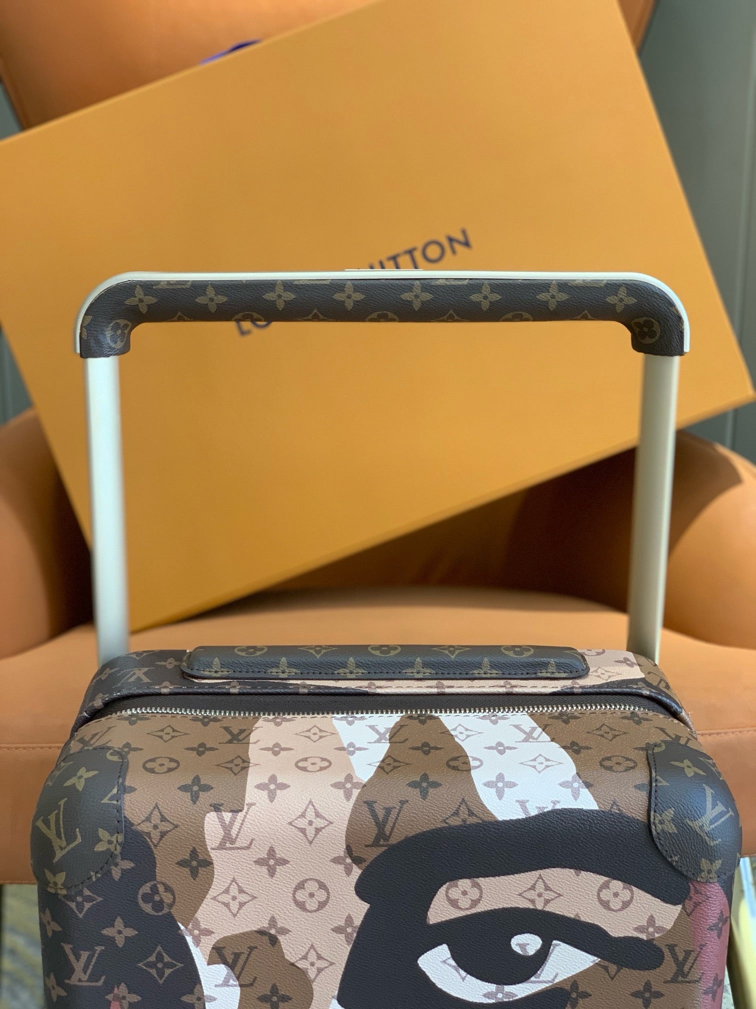 L*ouis V*uitton Luggage (LuxluxHouse)