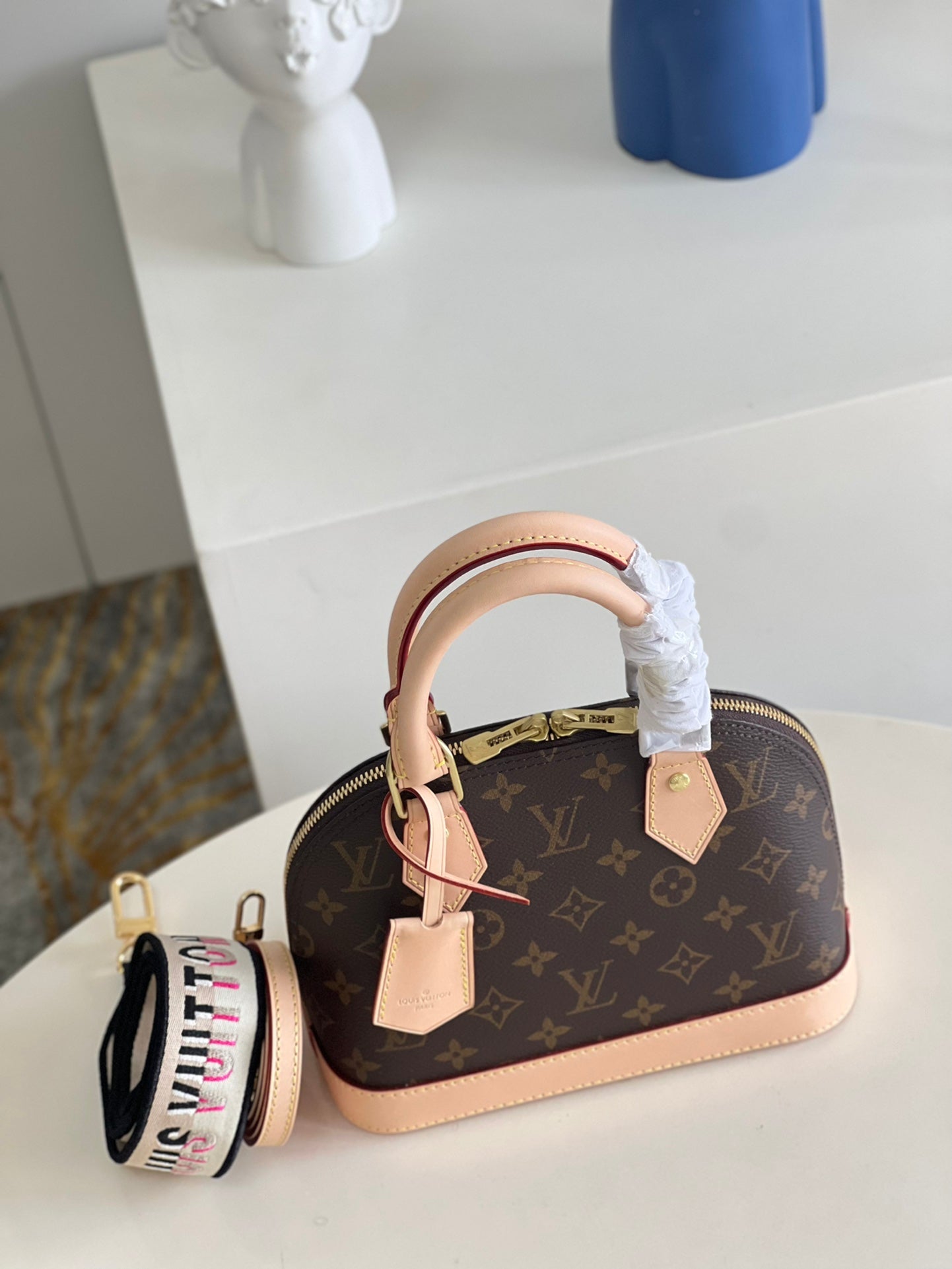 LuxluxHouse Great quality Louis Vuitton Top Bag 23.5*17.5*11.5cm Free shipping