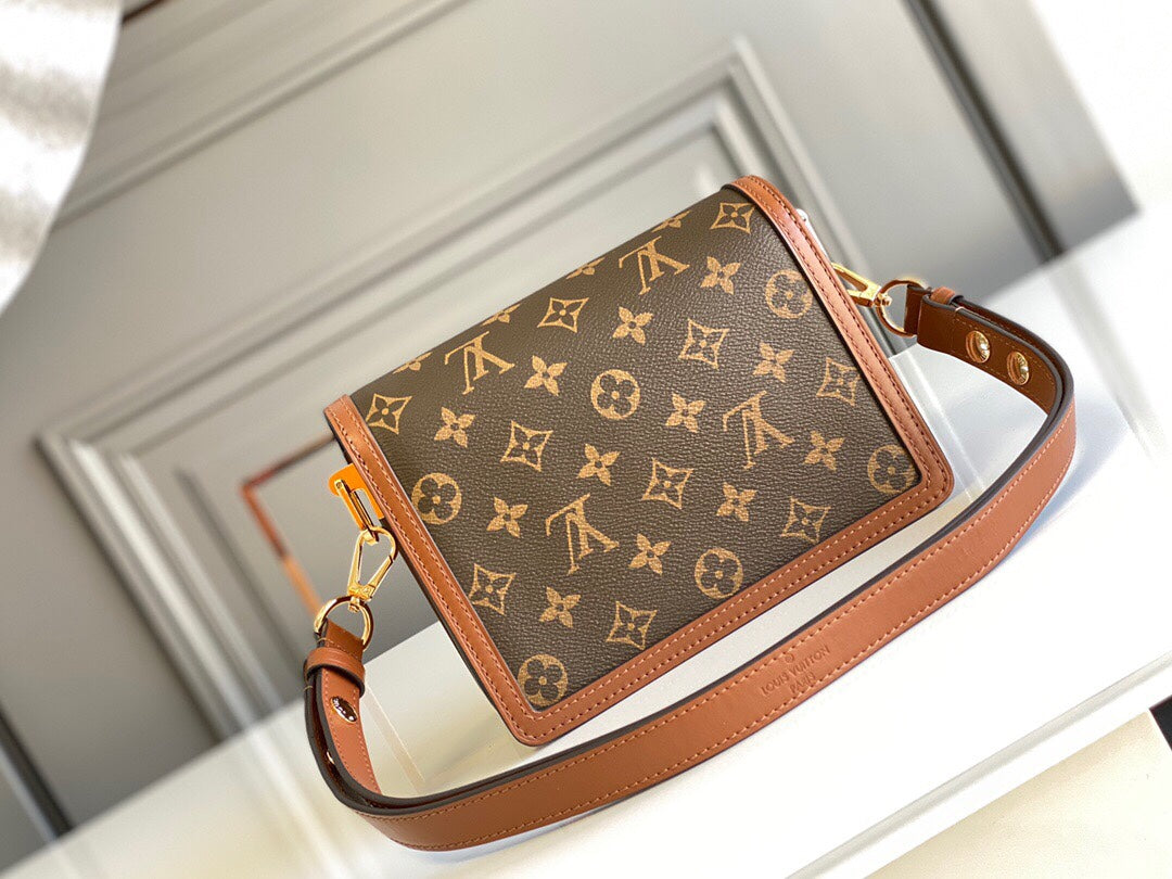 LuxluxHouse Great quality Louis Vuitton Bag Top Quality 20*15*9CM Free shipping