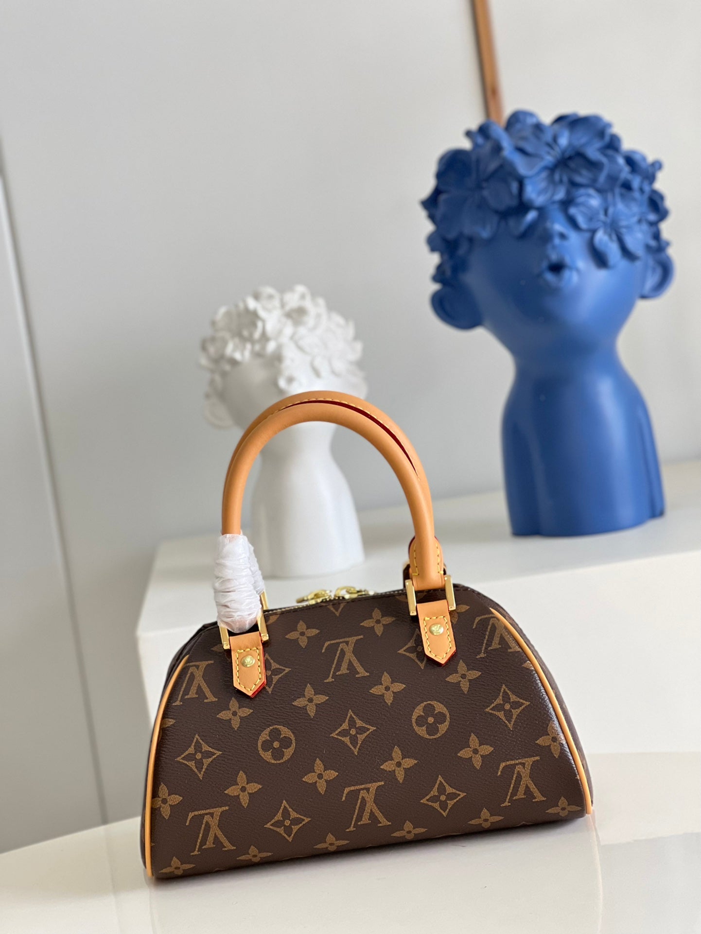 LuxluxHouse Great quality Louis Vuitton Bag Top Quality 23*13*14CM Free shipping