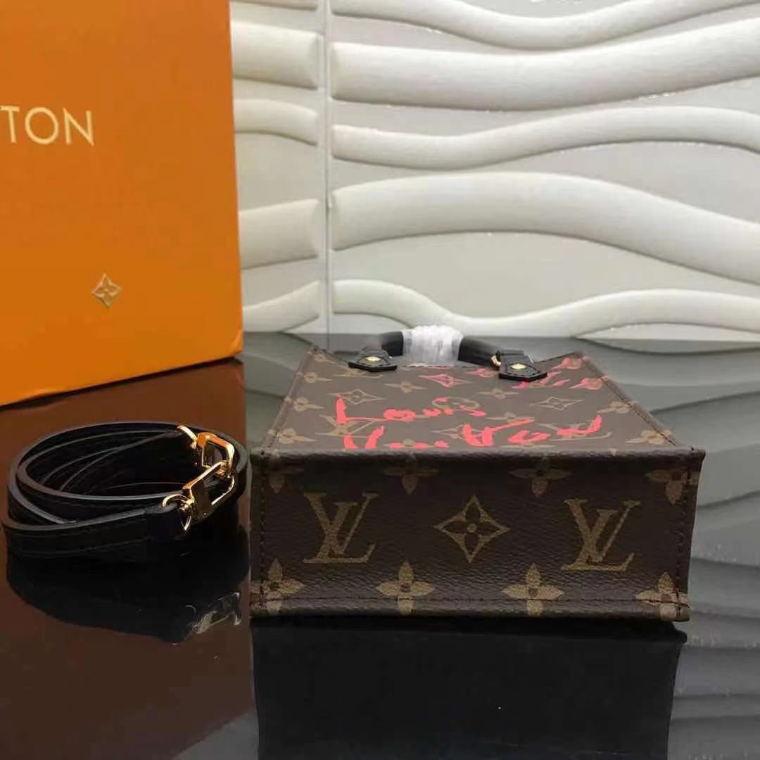 LuxluxHouse Great quality Louis Vuitton Top Bag 17*14*5cm Free shipping