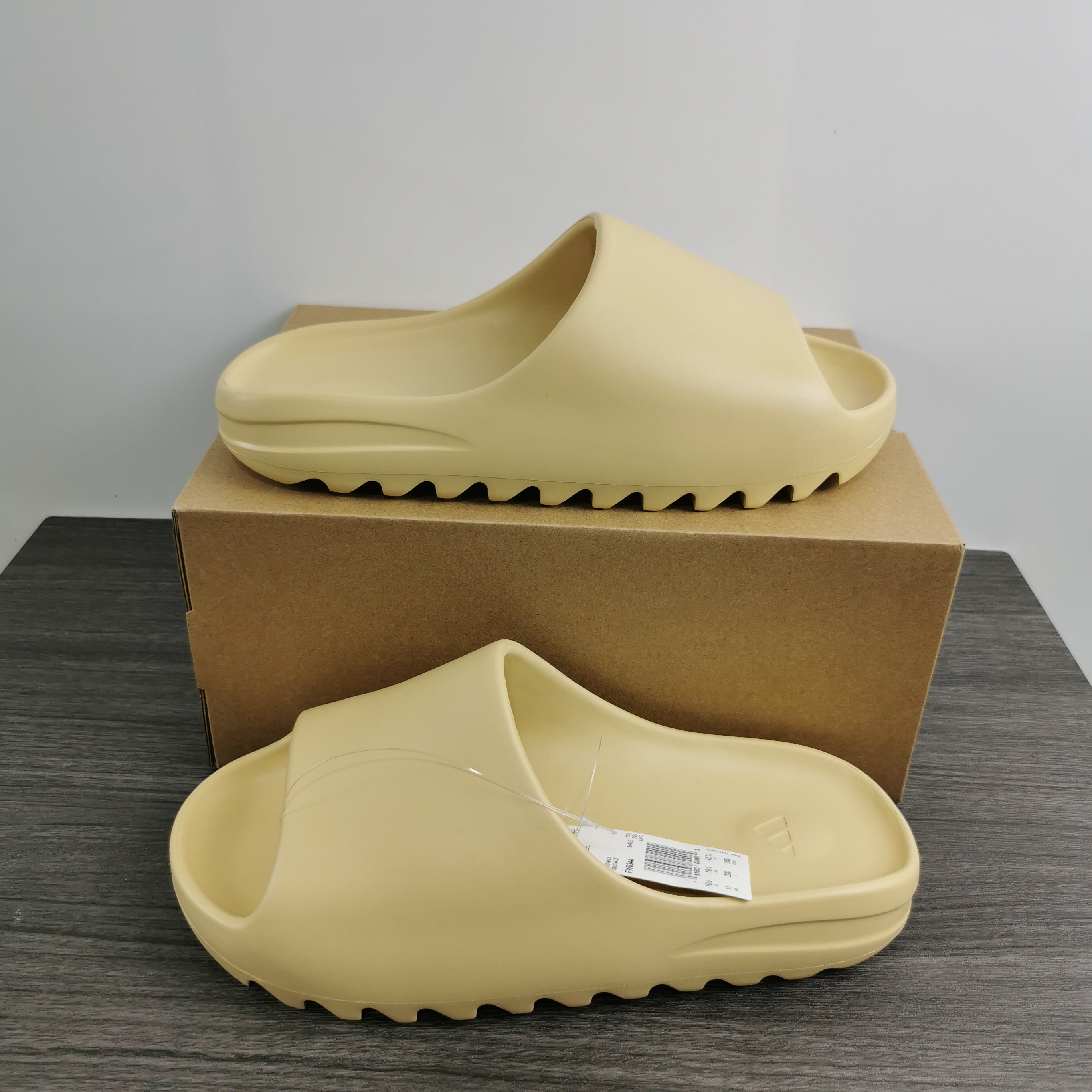 LuxluxHouse Great quality Yeezy Slide Free shipping