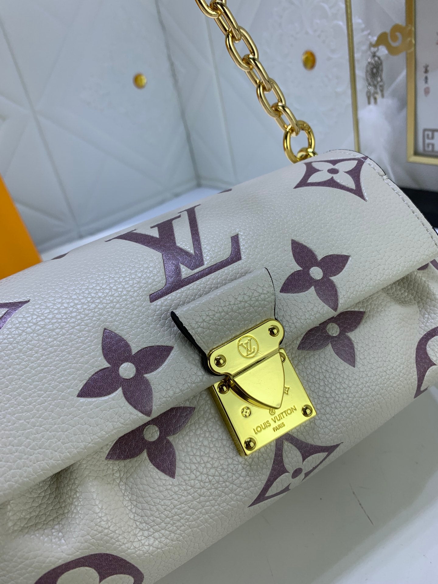 LuxluxHouse Great quality Louis Vuitton Bag Top Quality 24*14*9cm Free shipping