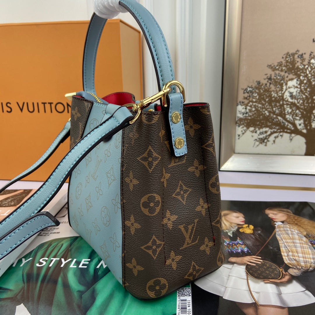 LuxluxHouse Great quality Louis Vuitton Top Bag 21*18*11cm Free shipping