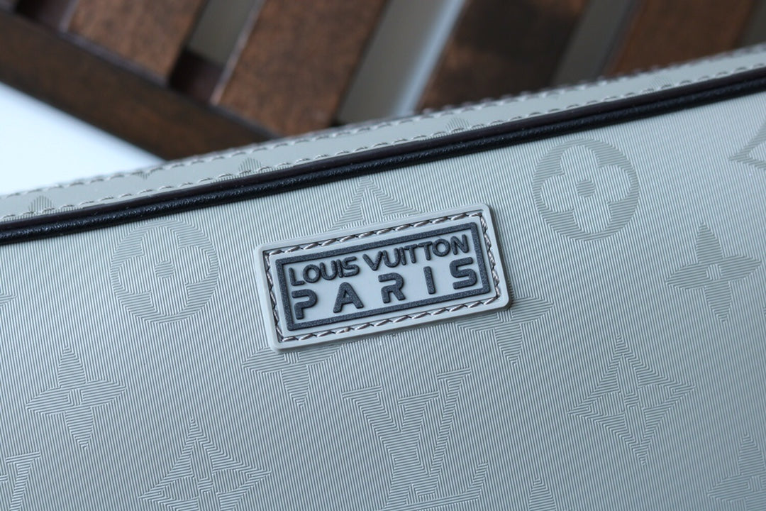 LuxluxHouse Great quality Louis Vuitton Top Bag 26x17x5CM Free shipping