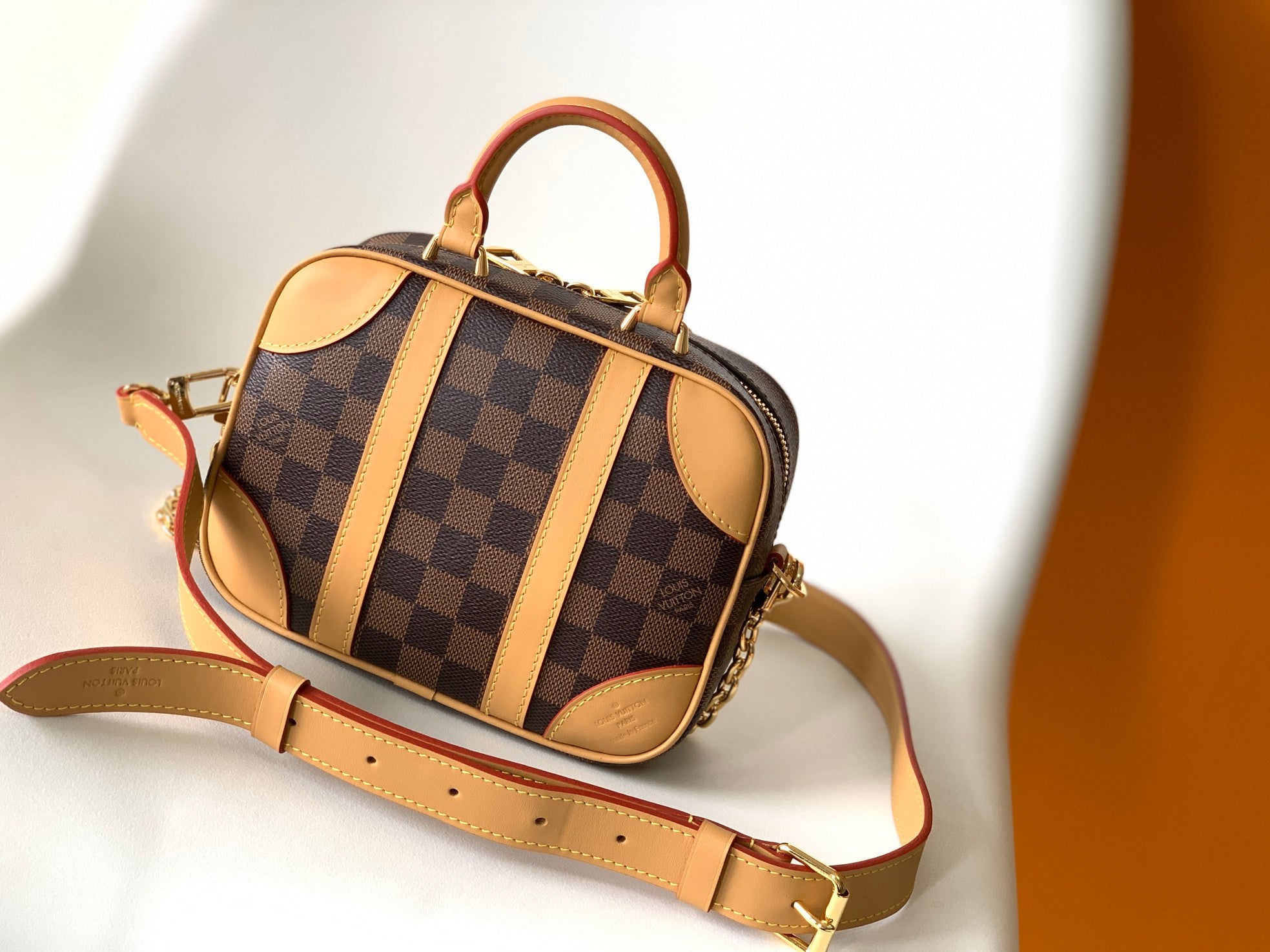 LuxluxHouse Great quality Louis Vuitton Bag Top Quality 21*16*7CM Free shipping