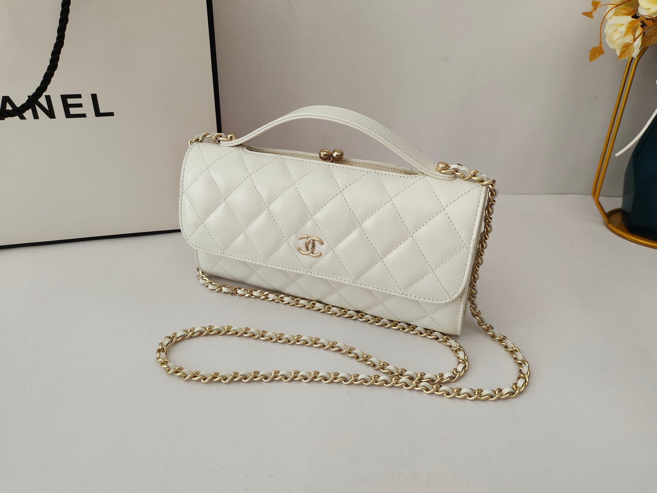 LuxluxHouse Great quality Chanel Top Bag 12.4*22.3*5.7CM Free shipping