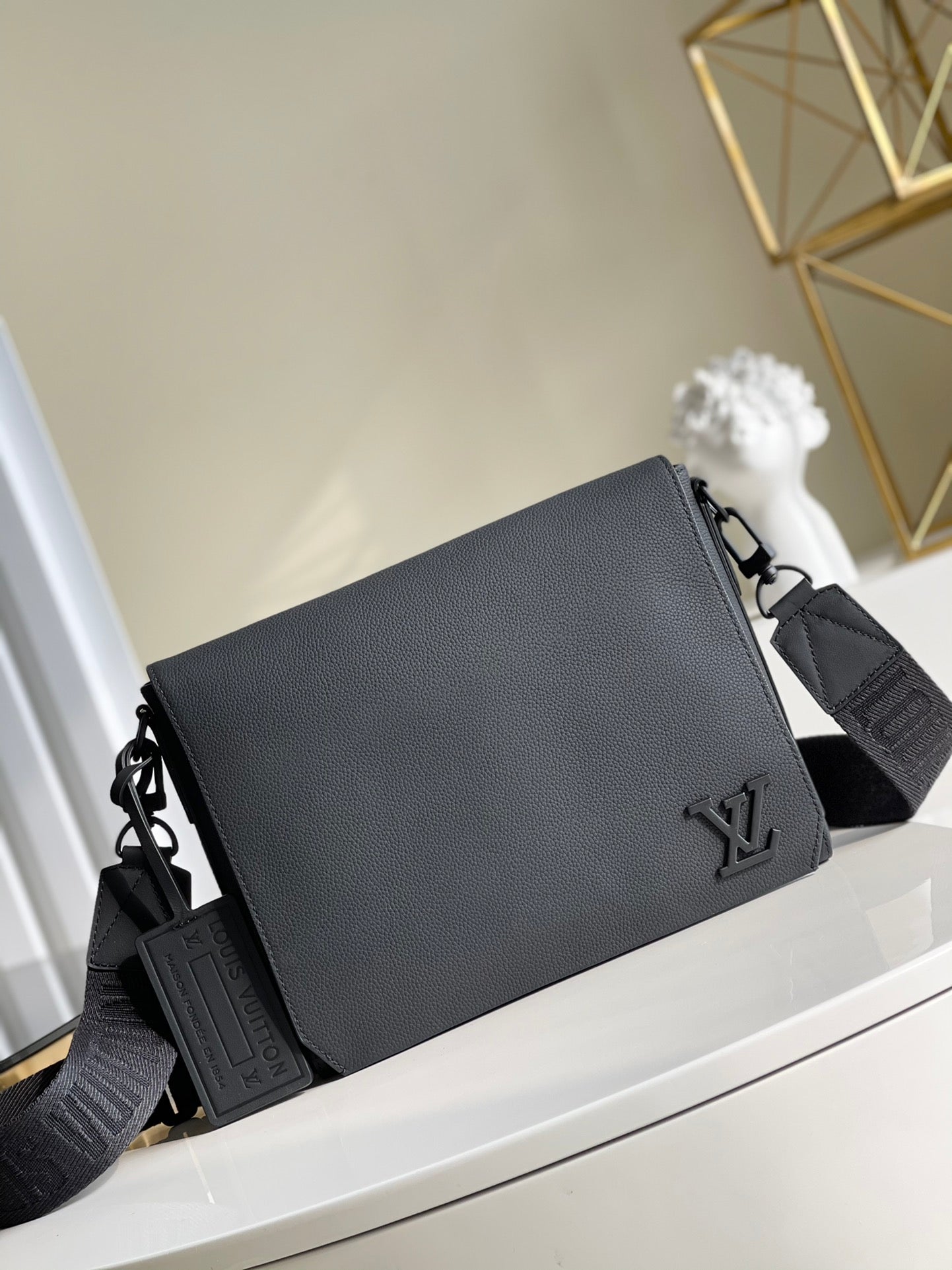 LuxluxHouse Great quality Louis Vuitton Bag Top Quality 30.5x24x10cm Free shipping