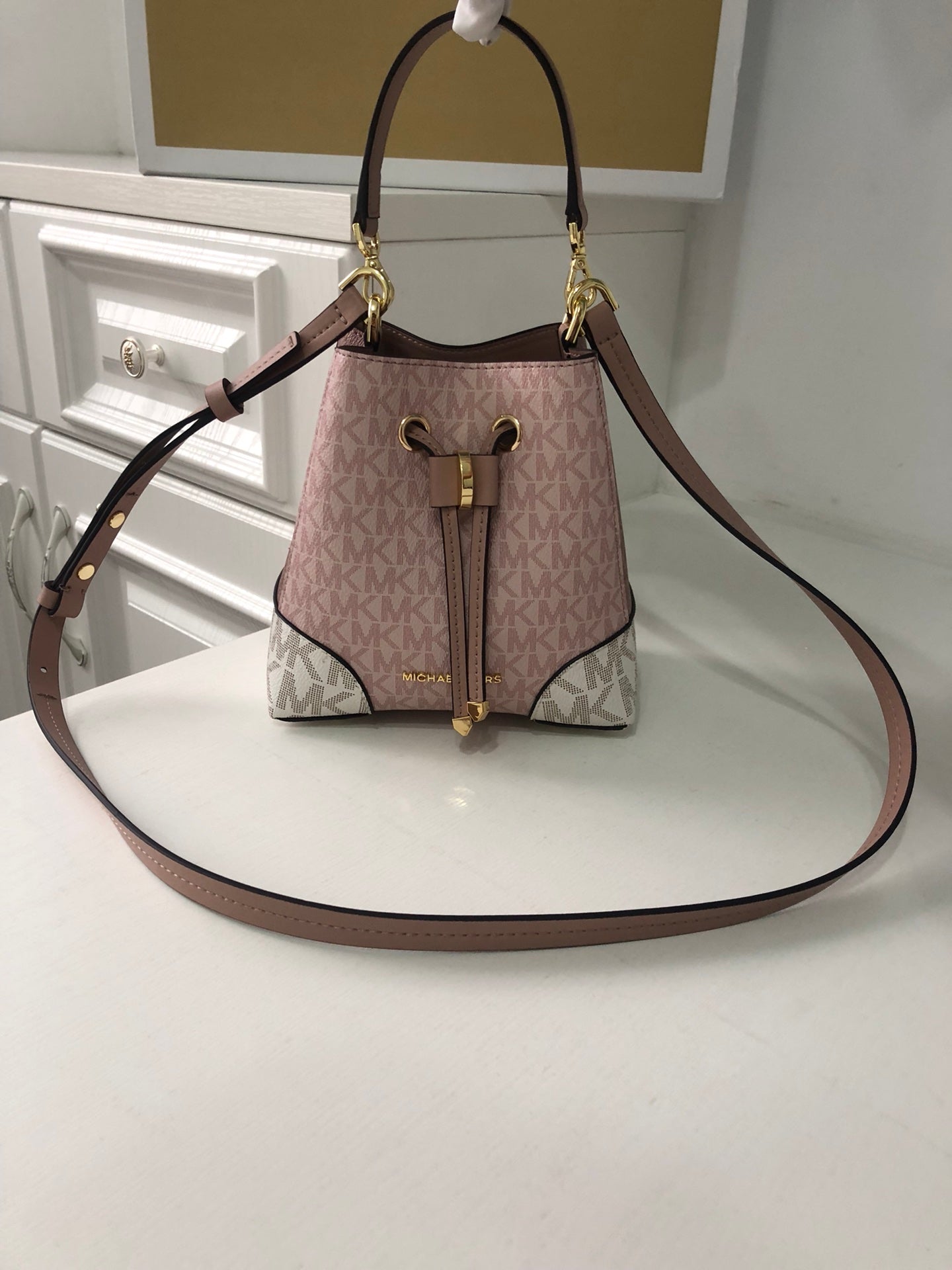 LuxluxHouse Great quality Michael Kors Bag Top Quality 20*18*13cm Free shipping