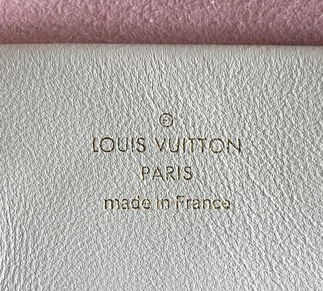 LuxluxHouse Great quality Louis Vuitton Bag Top Quality 22 x 19 x 13 CM Free shipping