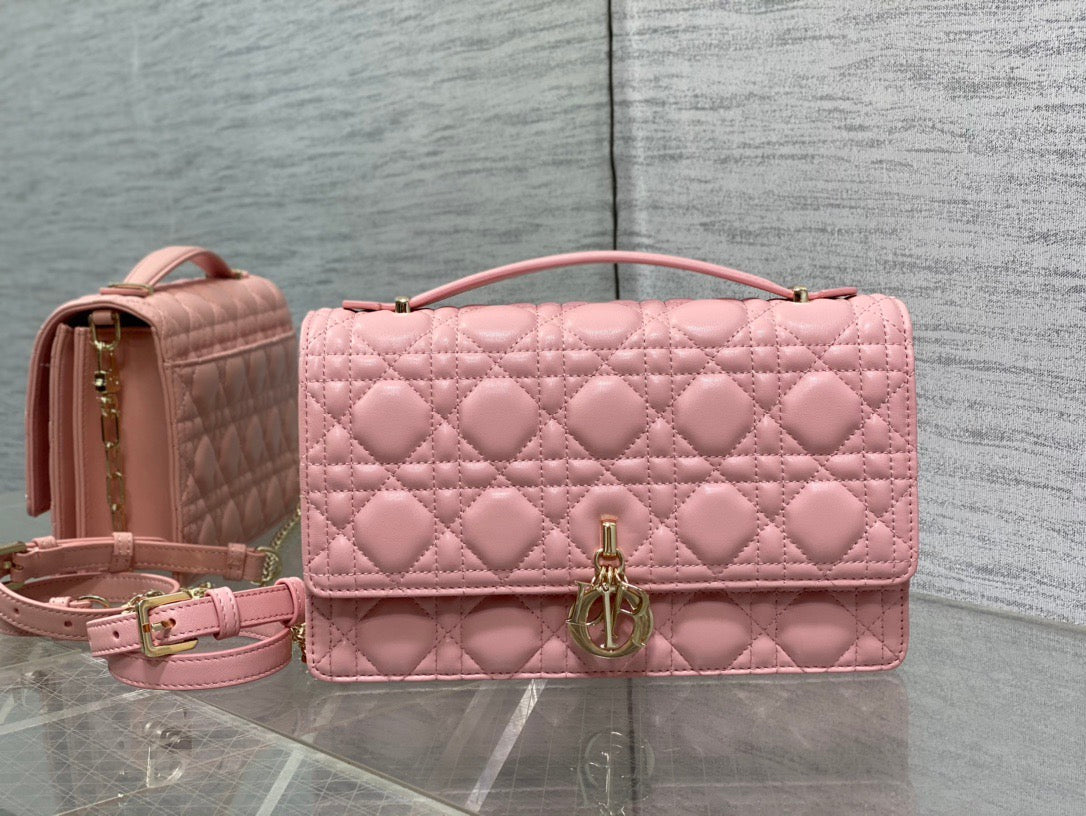 Women LuxluxHouse Dior Bag Top Quality