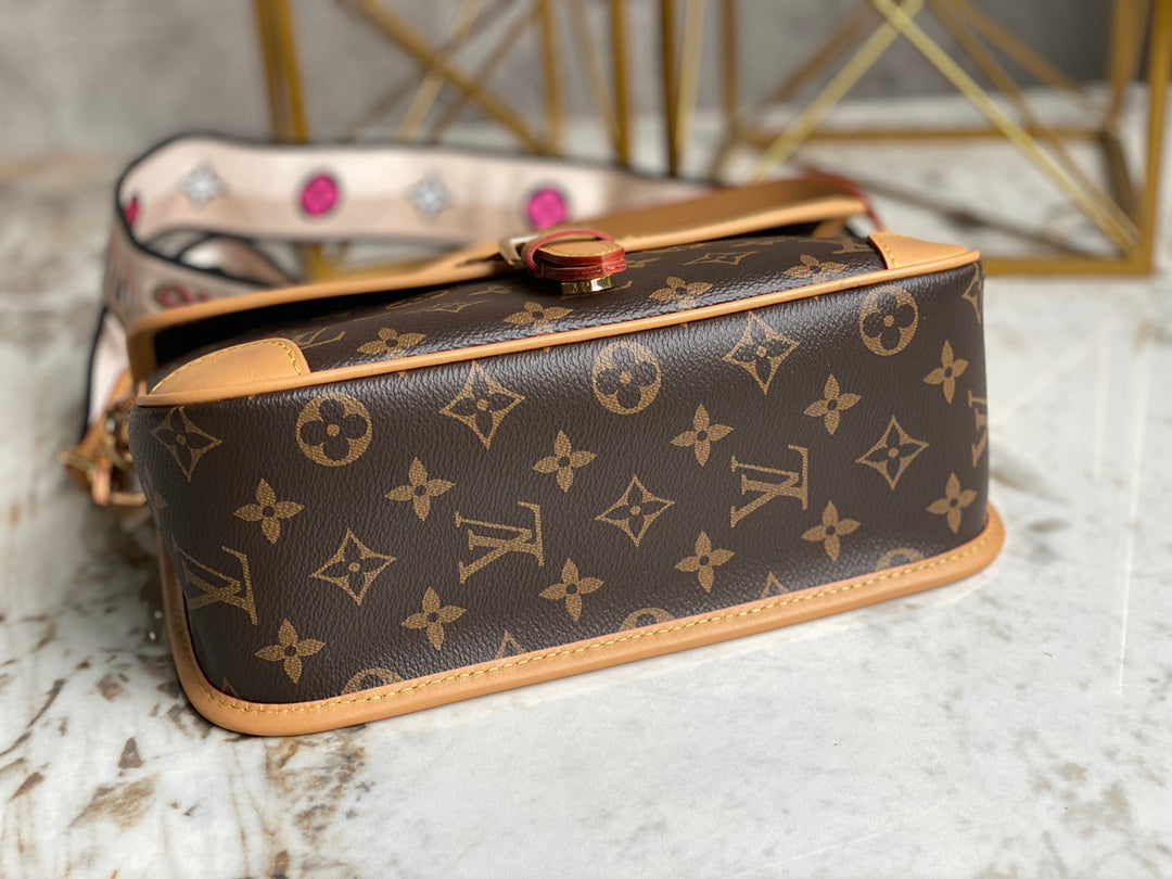 LuxluxHouse Great quality Louis Vuitton Bag Top Quality 25*9*15cm Free shipping