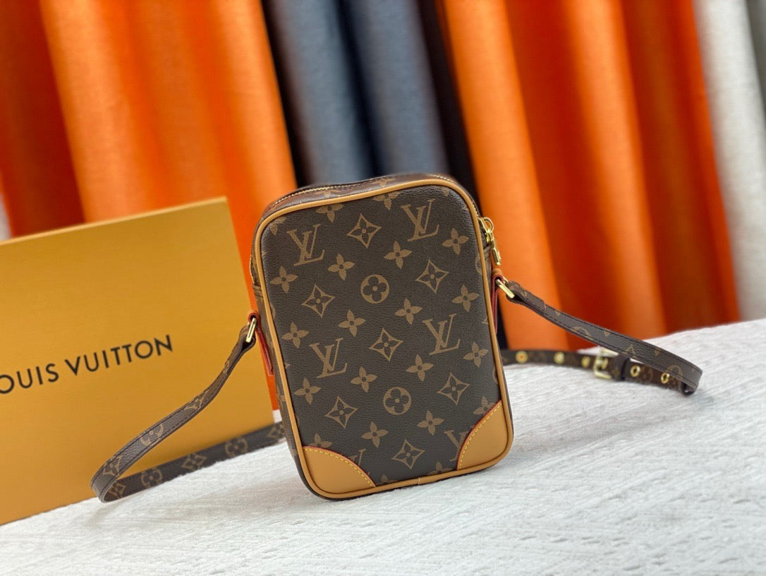 Men women Louis Vuitton Top Bag (LuxluxHouse)