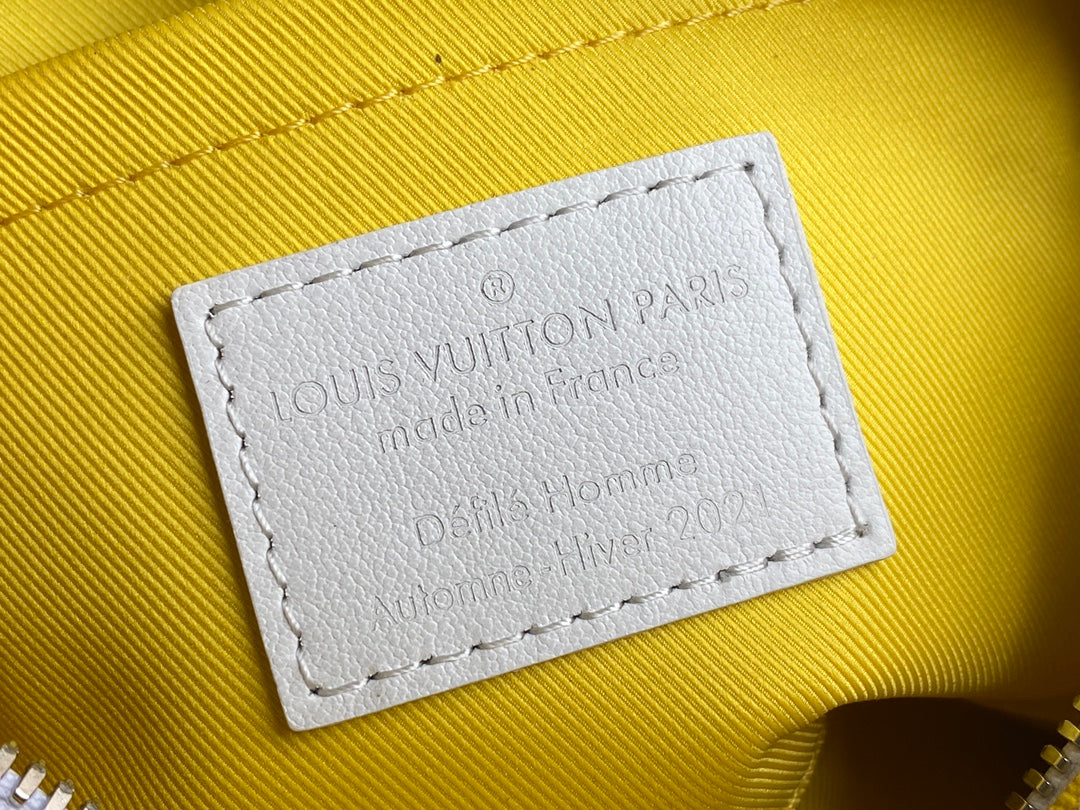 LuxluxHouse Great quality Louis Vuitton Top Bag 18.5*13*8cm Free shipping