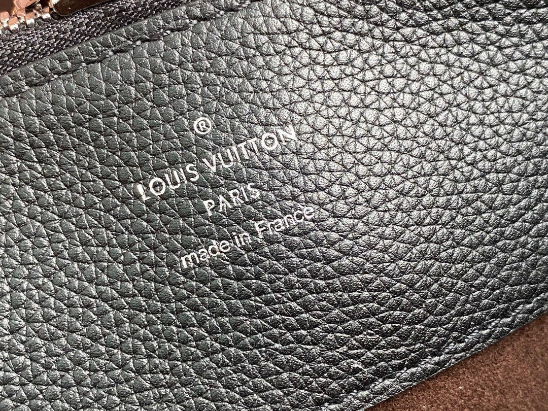 LuxluxHouse Great quality Louis Vuitton Bag Top Quality 32*23*13CM Free shipping