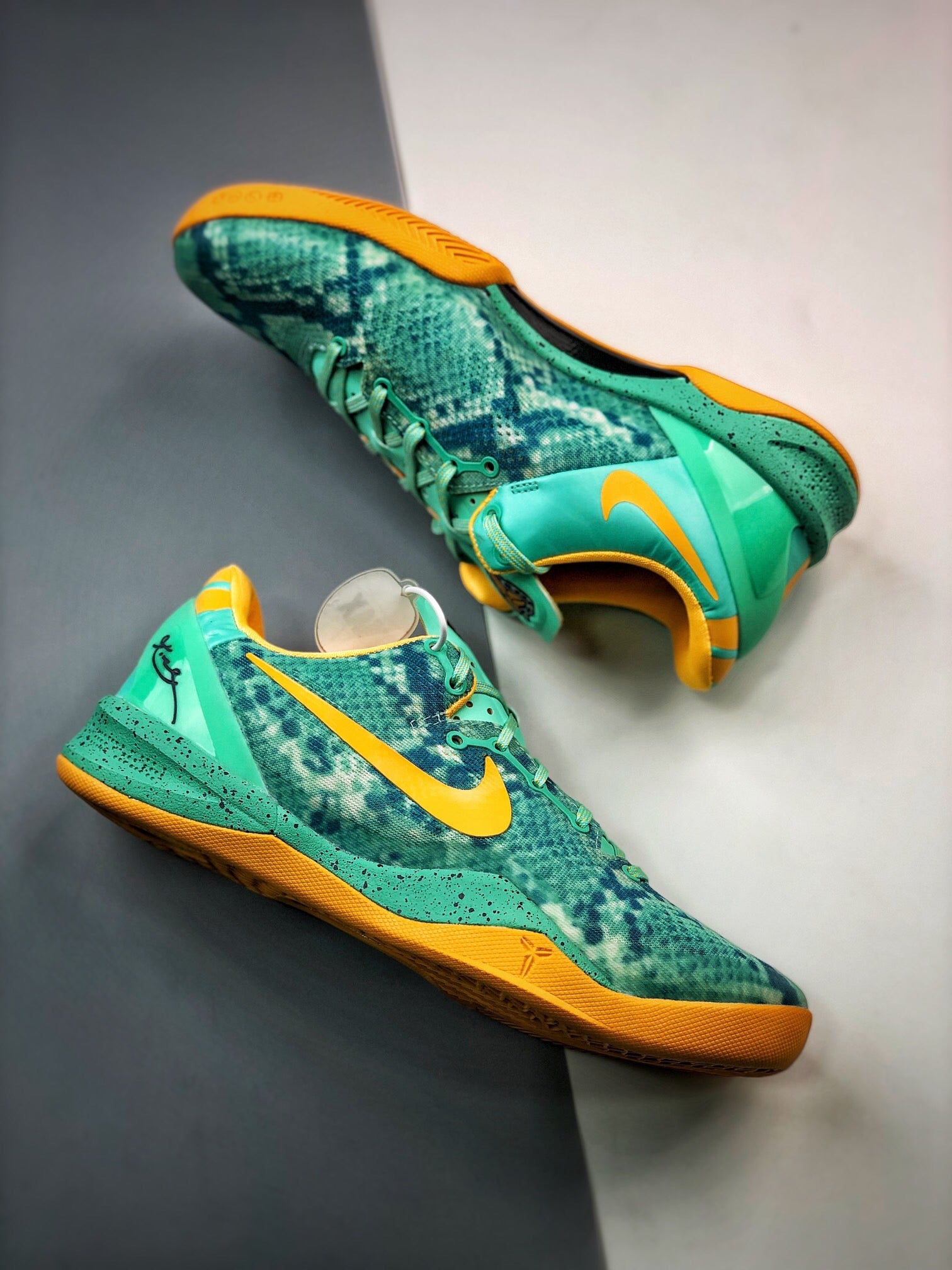 LuxluxHouse Nike kobe8 Free shipping