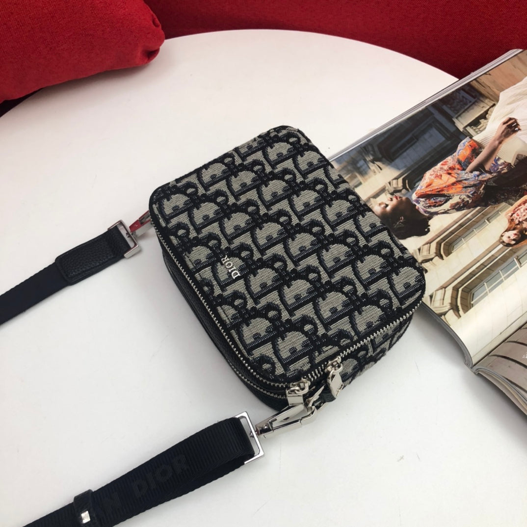 Free shipping LuxluxHouse Dior Top Bag 17*13*6.5cm