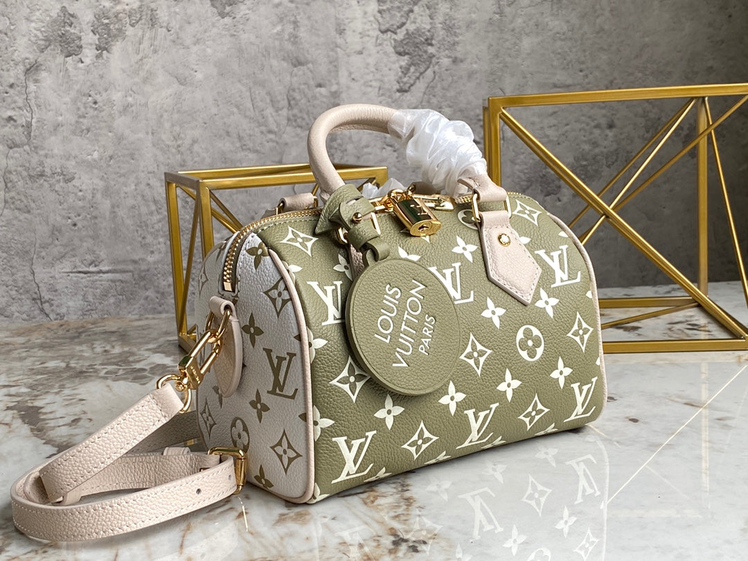 LuxluxHouse Great quality Louis Vuitton Bag Top Quality 20.5*13.5*12CM Free shipping