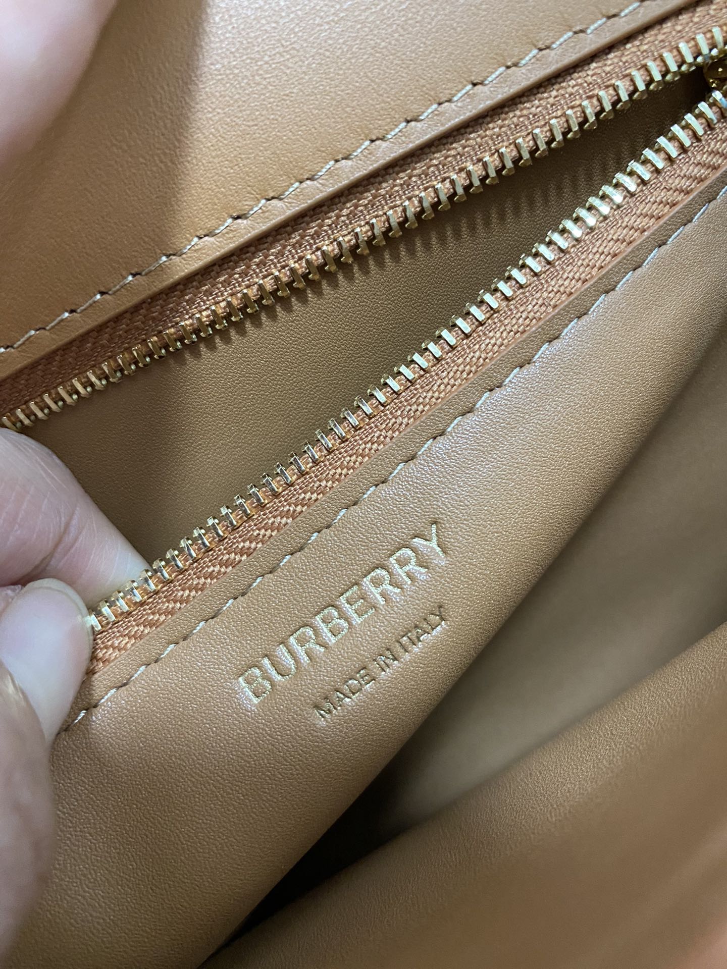 LuxluxHouse Great quality Burberry Bag Top Quality 21*6*16CM Free shipping