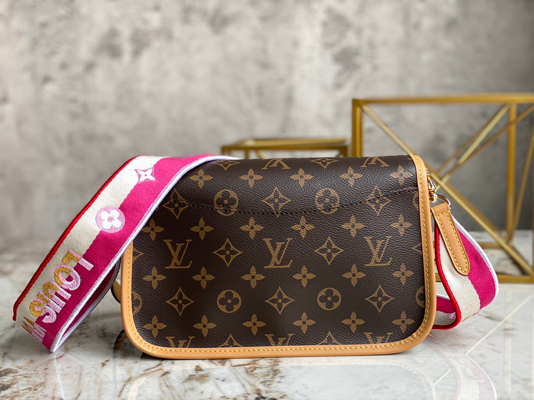 LuxluxHouse Great quality Louis Vuitton Bag Top Quality 25*9*15cm Free shipping