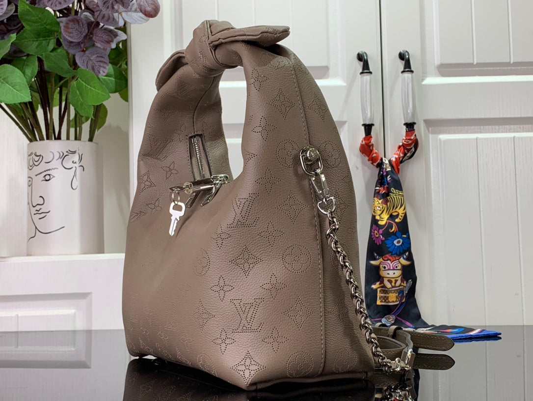 LuxluxHouse Great quality Louis Vuitton Bag Top Quality 28*34*12CM Free shipping