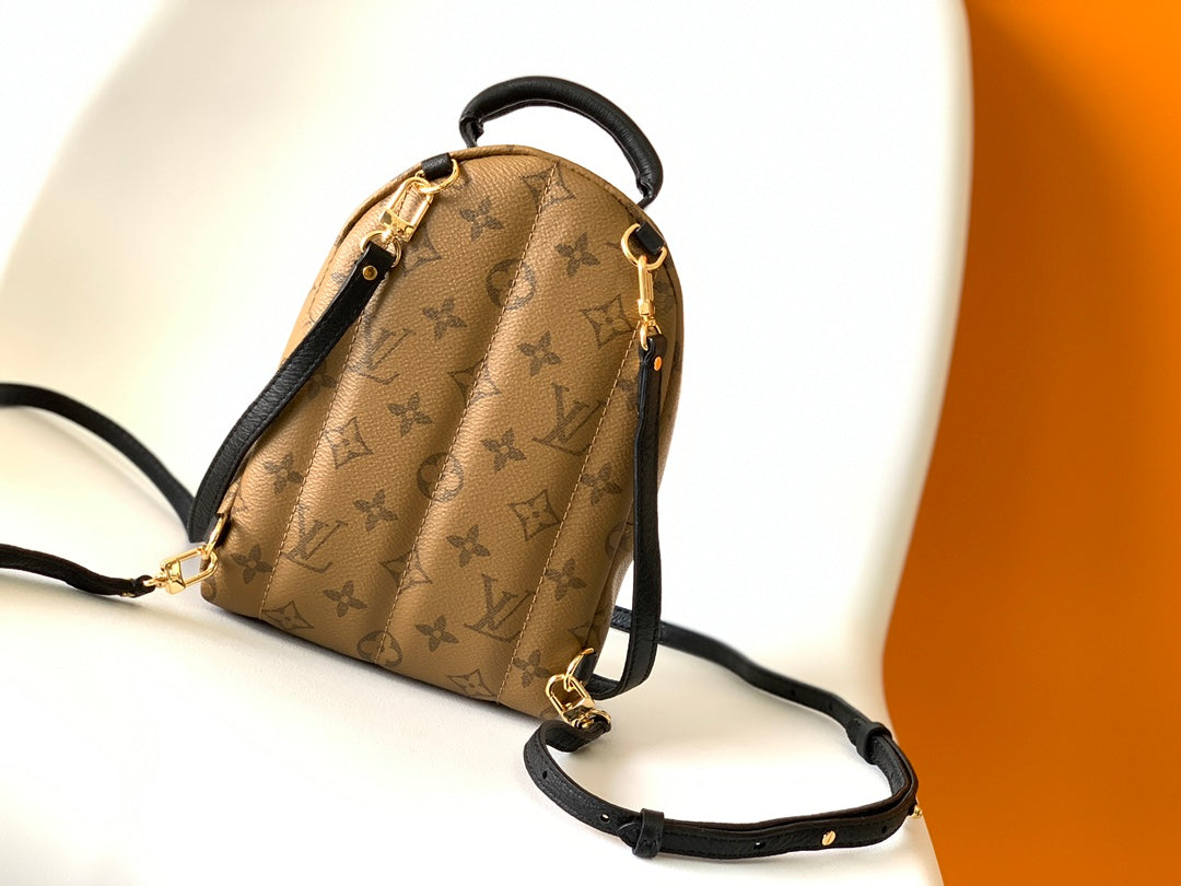 LuxluxHouse Great quality Louis Vuitton Bag Top Quality 15*22*9cm Free shipping