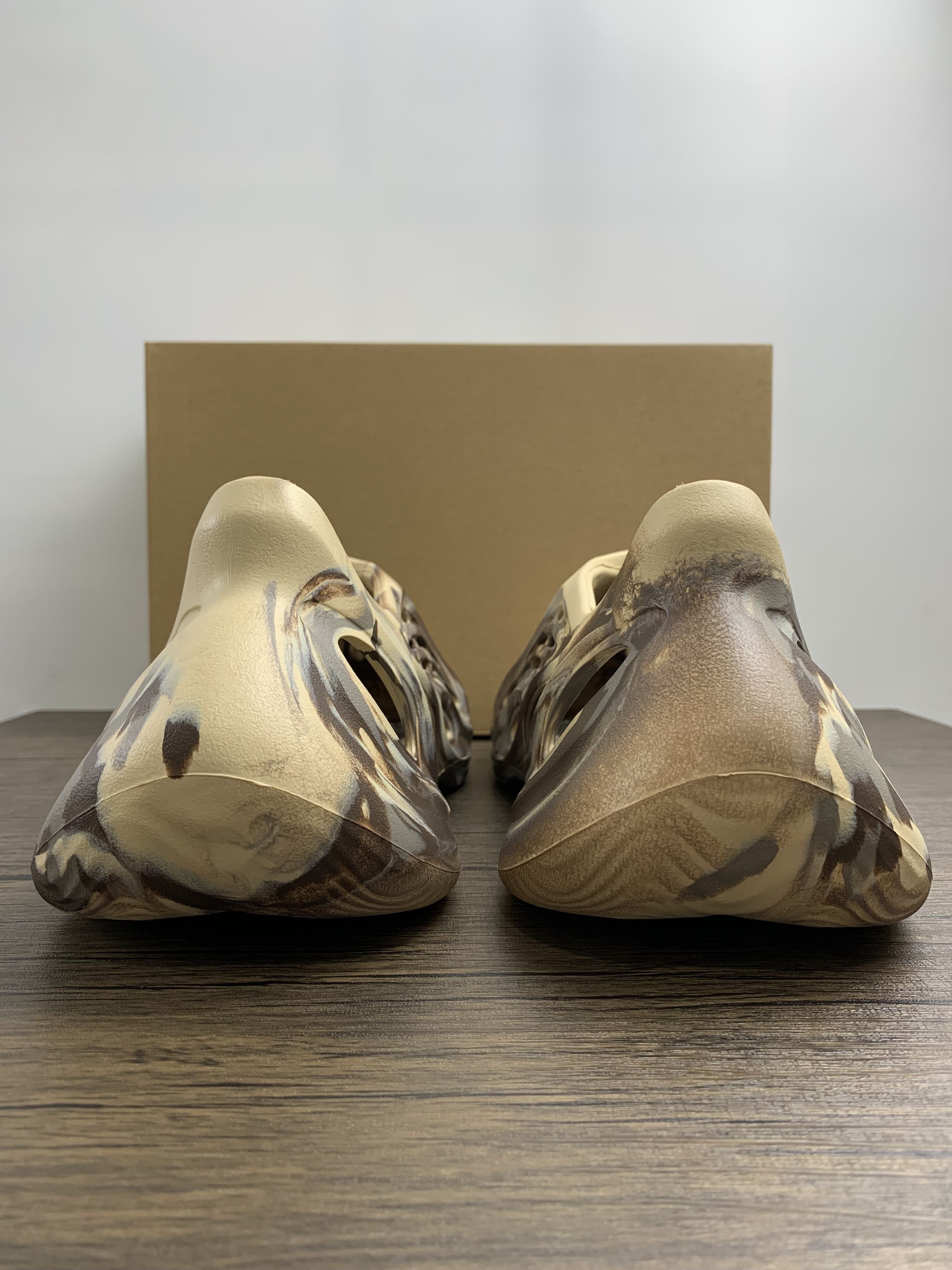 LuxluxHouse Great quality LuxluxHouse Great quality Yeezy Foam Runner Free shipping