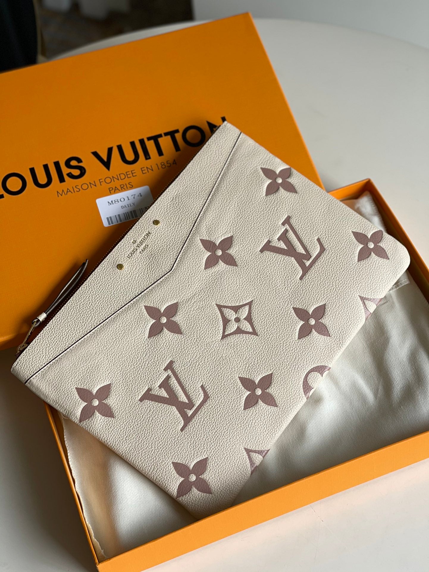 LuxluxHouse Great quality Louis Vuitton Bag Top Quality 29.5 x 21 x 1 cm Free shipping